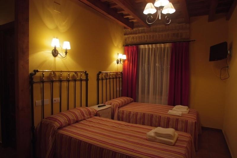 La Casona De Dona Petra Hotel Villarmentero de Campos Bilik gambar