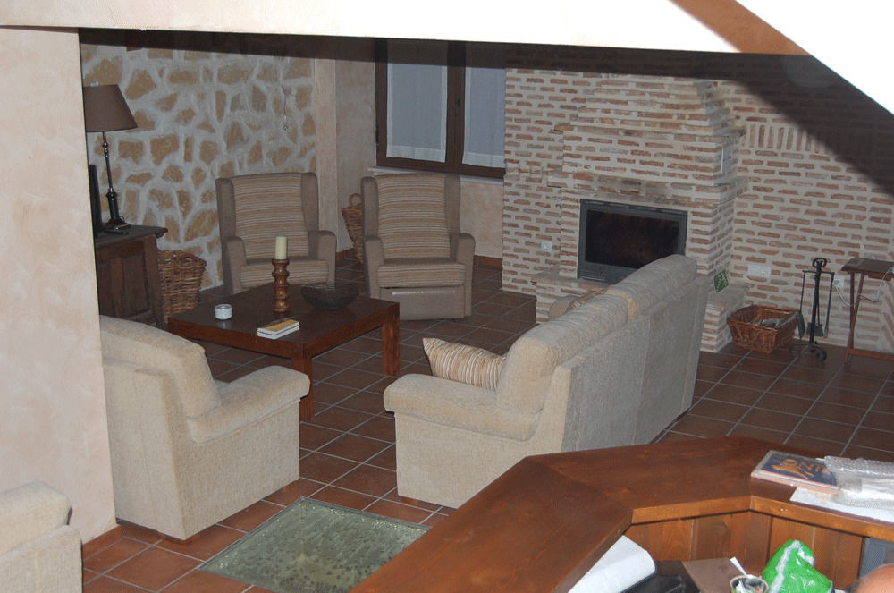 La Casona De Dona Petra Hotel Villarmentero de Campos Luaran gambar