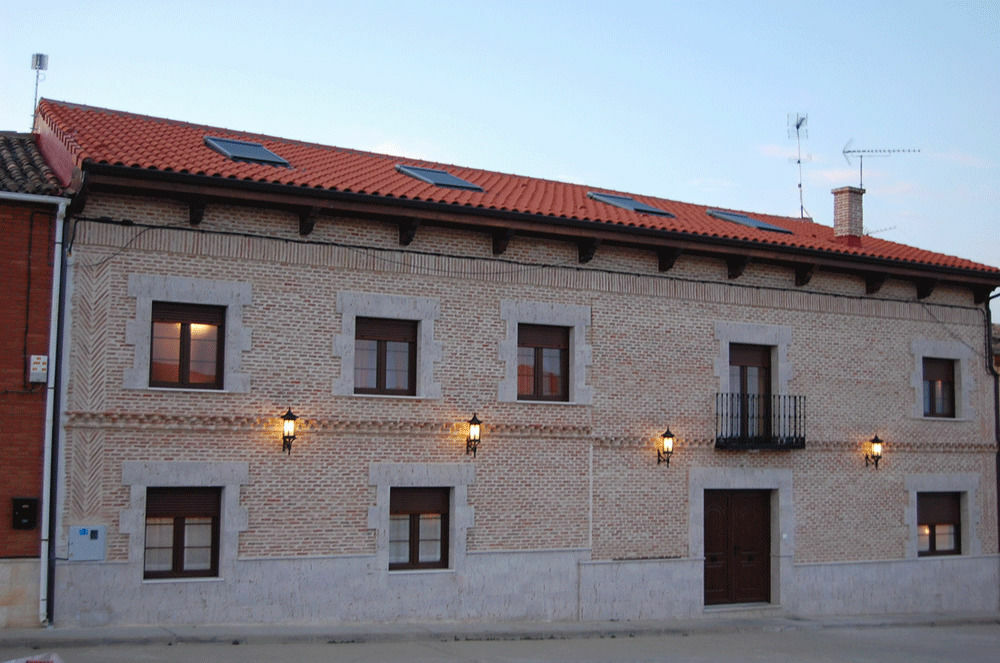 La Casona De Dona Petra Hotel Villarmentero de Campos Luaran gambar
